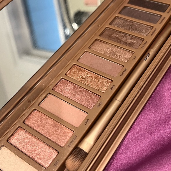 NAKED 3 Eyeshadow Palette - Picture 5 of 5